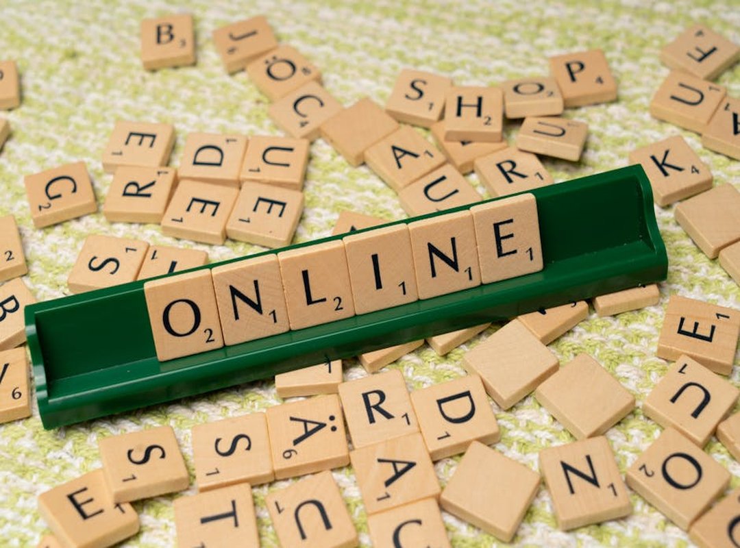 Fact vs. Fiction: Navigating Online Information